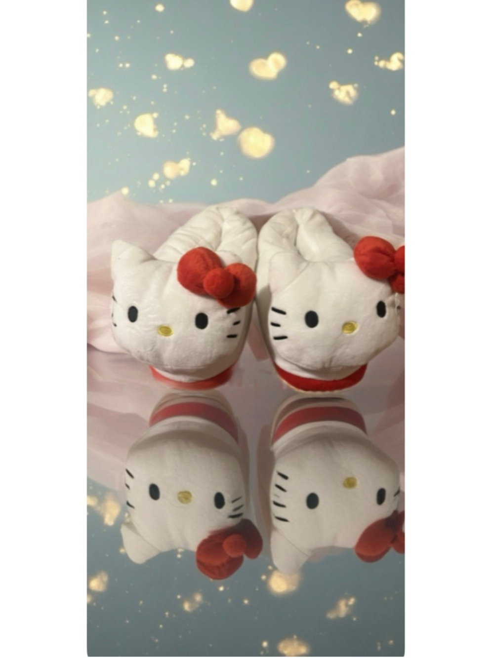 SANRIO HELLO KITTY RED BOW WHITE SLIPPERS LARGE 9-10